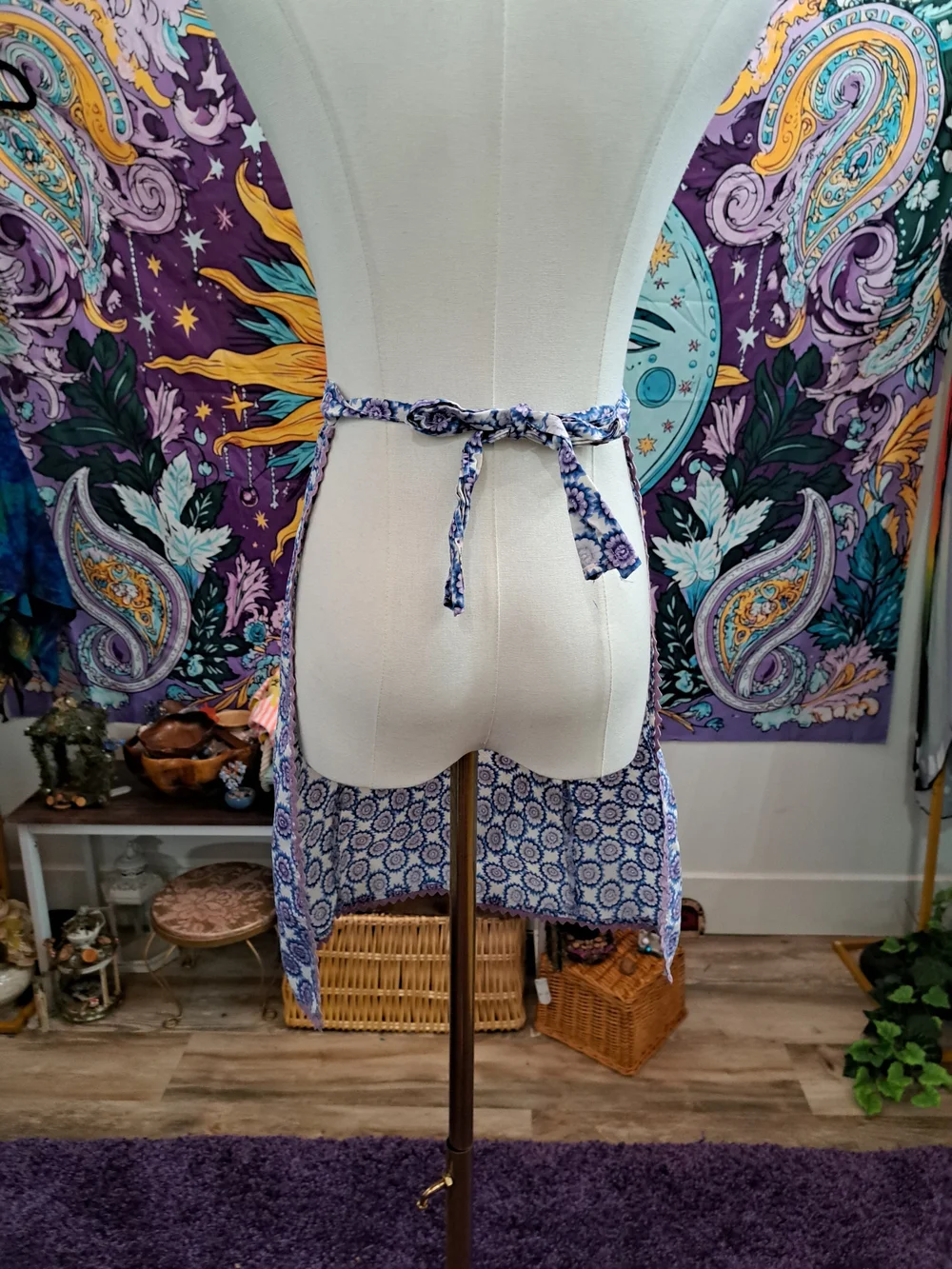 Violet Daisy Kitchen Apron | Blue Purple Floral Vintage Style  w/ Pockets